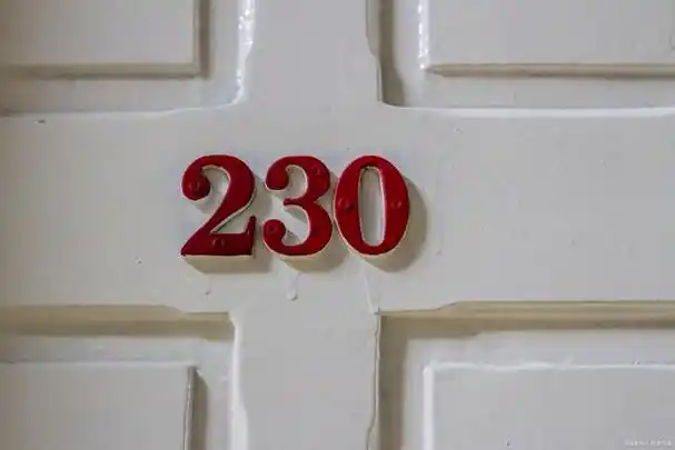 门牌贴错20万装修成邻居家？CS2玩家实锤：这是完美复刻的经典战术假打